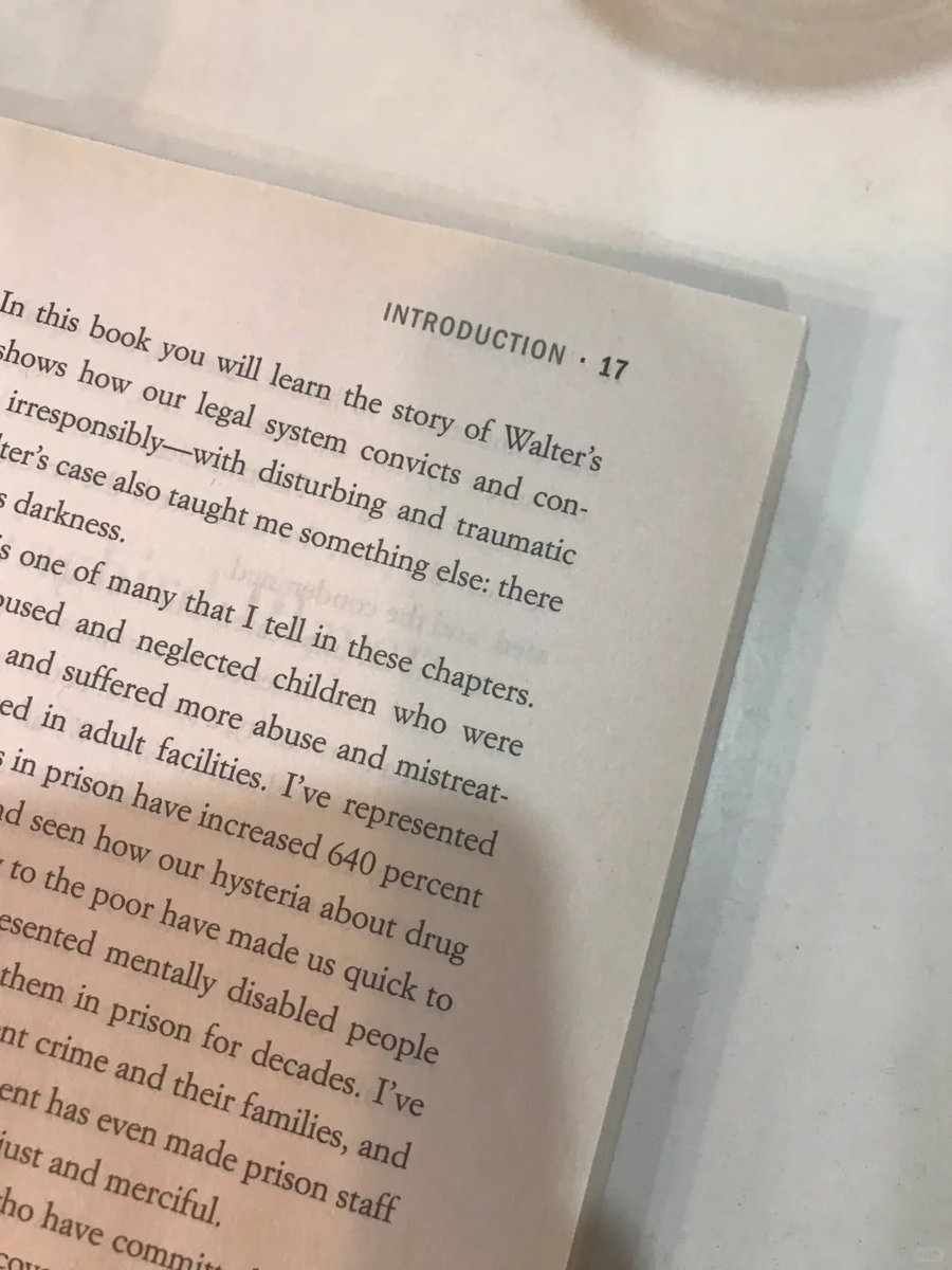 Rodrigo76715910's tweet photo. Enjoy your alone time 🍂 Keep calm and read 📖

#books #plog #read #sharereading #checkreading #readingquantity #dailyreading #paperbooks #books #recommendgoodbooks https://t.co/UEQpFxTrlw