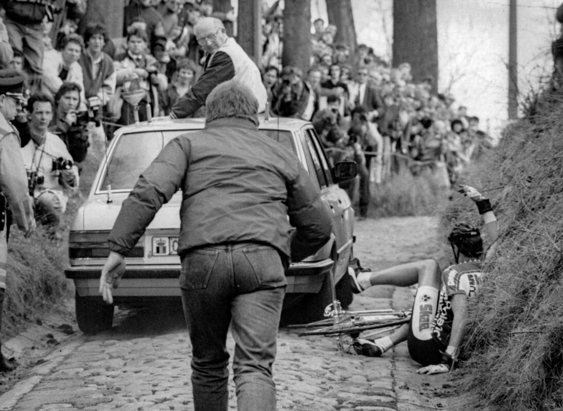 faustocoppi60's tweet photo. RIP Cor Vos, one of pro cycling's best photographers and author of some legnedary shots. 🕯️

Recommended read: 
https://t.co/M60TWOEgaq https://t.co/WM59idNHub