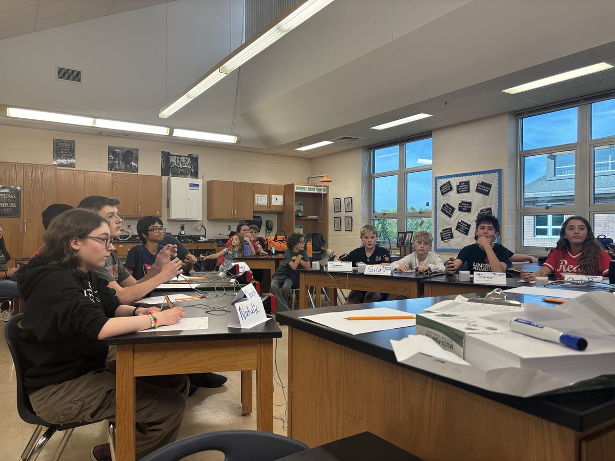 TheKCSD's tweet image. Twenhofel Middle School hosting Turkey Foot Middle School in the first academic team match of the season. ⁦@TwenhofelMS⁩ ⁦@FootMiddle⁩ #TeamKenton