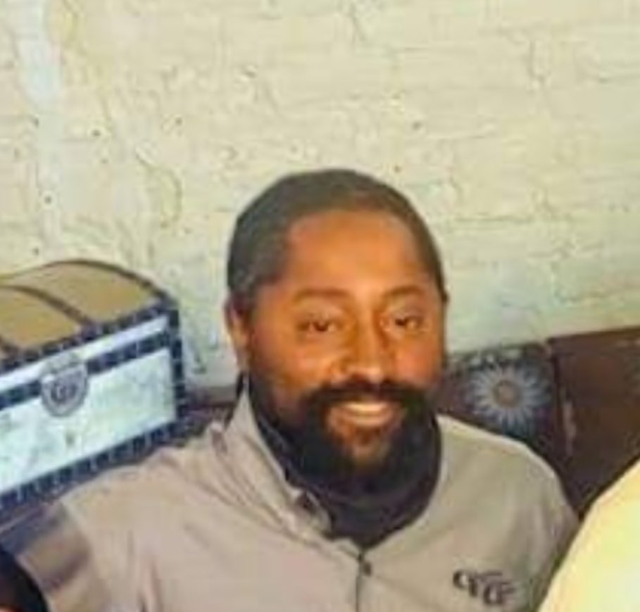 cxmishere's tweet photo. Hey if anyone sees this FN in public, kick him inna dick🙂 https://t.co/sGMHtzwCCc