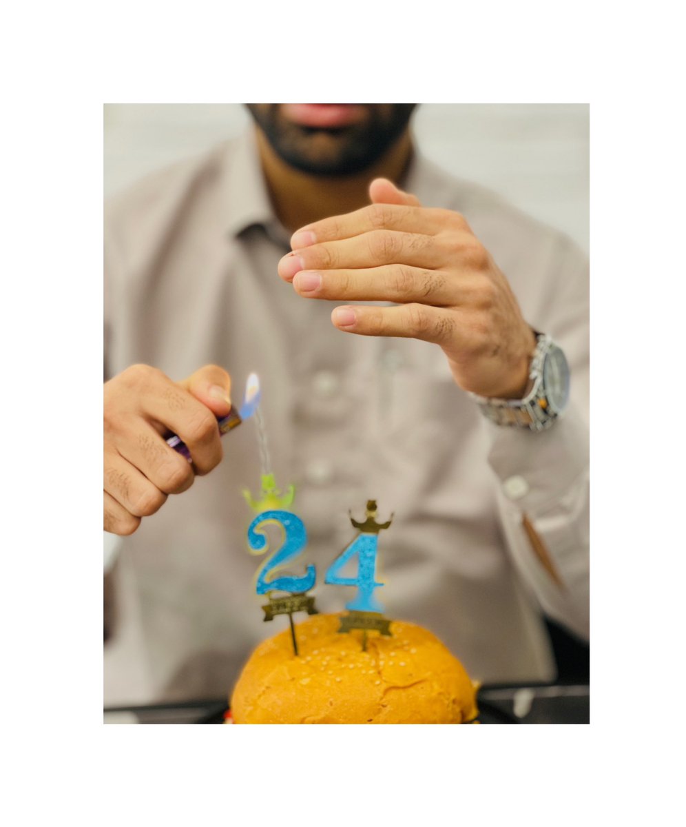 از بچگی تا الان یه حس‌باهام‌بوده که این سن آخرین سال زندگیمه.
ولی ترجیحم اینه چندتا کار مفید انجام بدم و برم