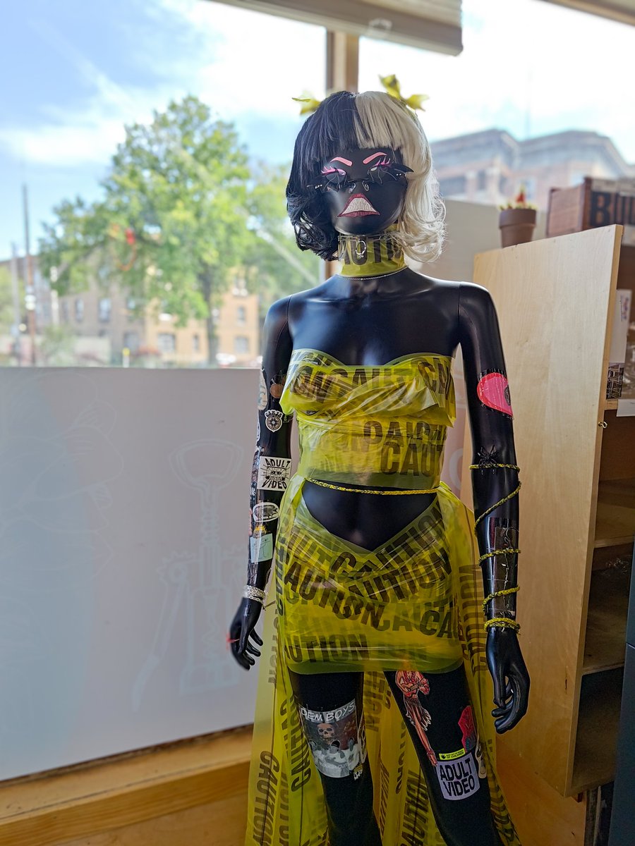 🕸️🍂 October is here!!

Stop in and say hi to our favorite employee Ms. Vessica, who decided to dress up for the spooky season.

#october #spookyseason