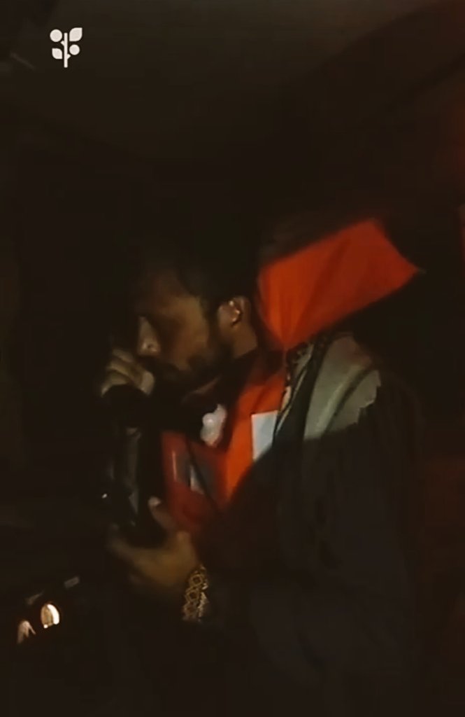 🌎 #MundoTuit #1Oct 🇵🇸 #Palestina Solidaridad con toda la Flotilla Global Sumud que una vez interceptados serán llevados a Israel y detenidos en una flagrante violación del derecho internacional. #EnFoto Thiago Ávila comunicando con las Fuerzas israelíes al ser interceptados