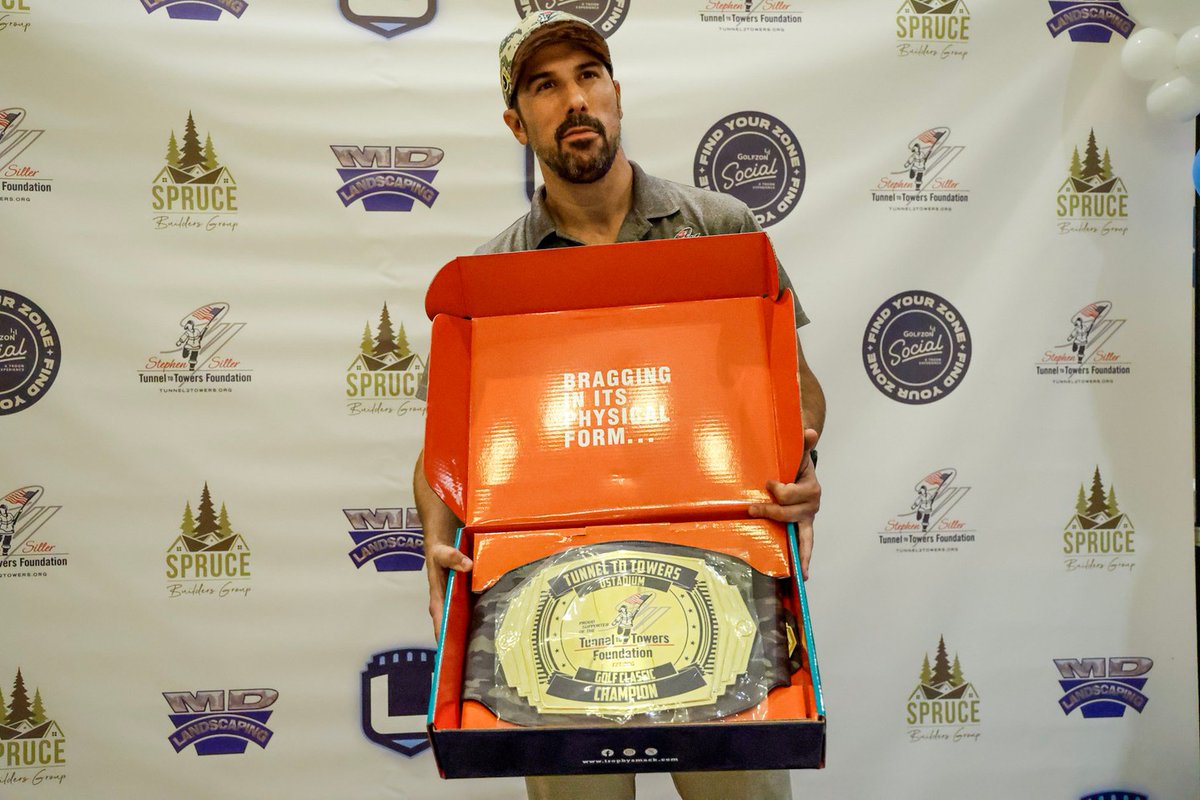 TrophySmack's tweet photo. Year two in the books! Honored to be part of the 2025 @ustadium Charity Golf Classic with CJ Mosley, all in support of the @tunnel2towers Foundation ⛳️🏆

#TrophySmack #OfficialSponsor #uSTADIUM https://t.co/pgJVkHdHQu