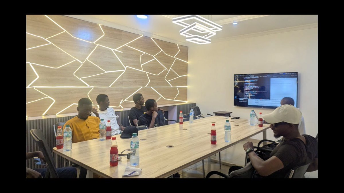 wutche0's tweet image. Glad I pulled up for the 5th edition of @bitdevph ⚡️
We went deep into:
Building Bitcoin wallets from scratch
How Bitcoin transactions really work (behind the scenes)
UTXOs and so much more...
Can't wait for the next meetup ⚡🚀
#Bitcoin #bitdev