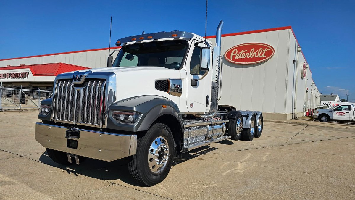Official_Alric's tweet photo. @NotABBWLover 2022 WESTERN STAR/AU 4900 Avaliable For Sale &amp; Rent...
Contact Alric on WhatsApp: +1 (732) - 926 - 4445 / Send me a Dm on here...
Thanks and have a great day! https://t.co/cXAbpl6vaB