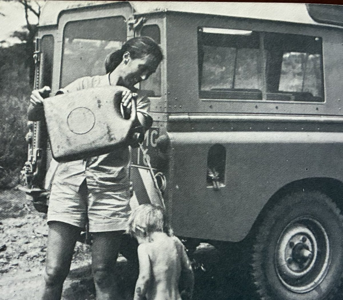 RIP, Jane Goodall, mother of Grub the bush baby. He was in Tanzania with her while she did research for the groundbreaking book In the Shadow of Man. I Always admired her for raising him in the heart of Africa.