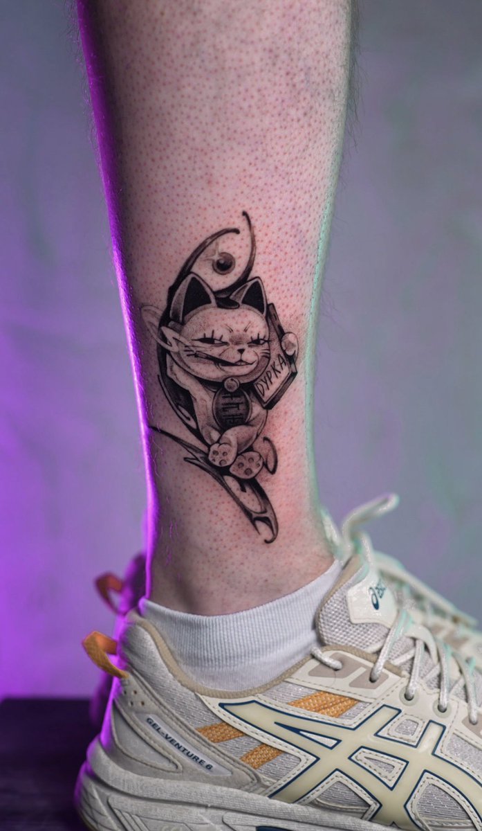 Valar_tattoo's tweet photo. Me as Momo &amp; new mini tattoo with Granny 💞 
#dandadan #cosplay #MomoAyase #minitattoo #tattooartist https://t.co/x9qxKUi6zK