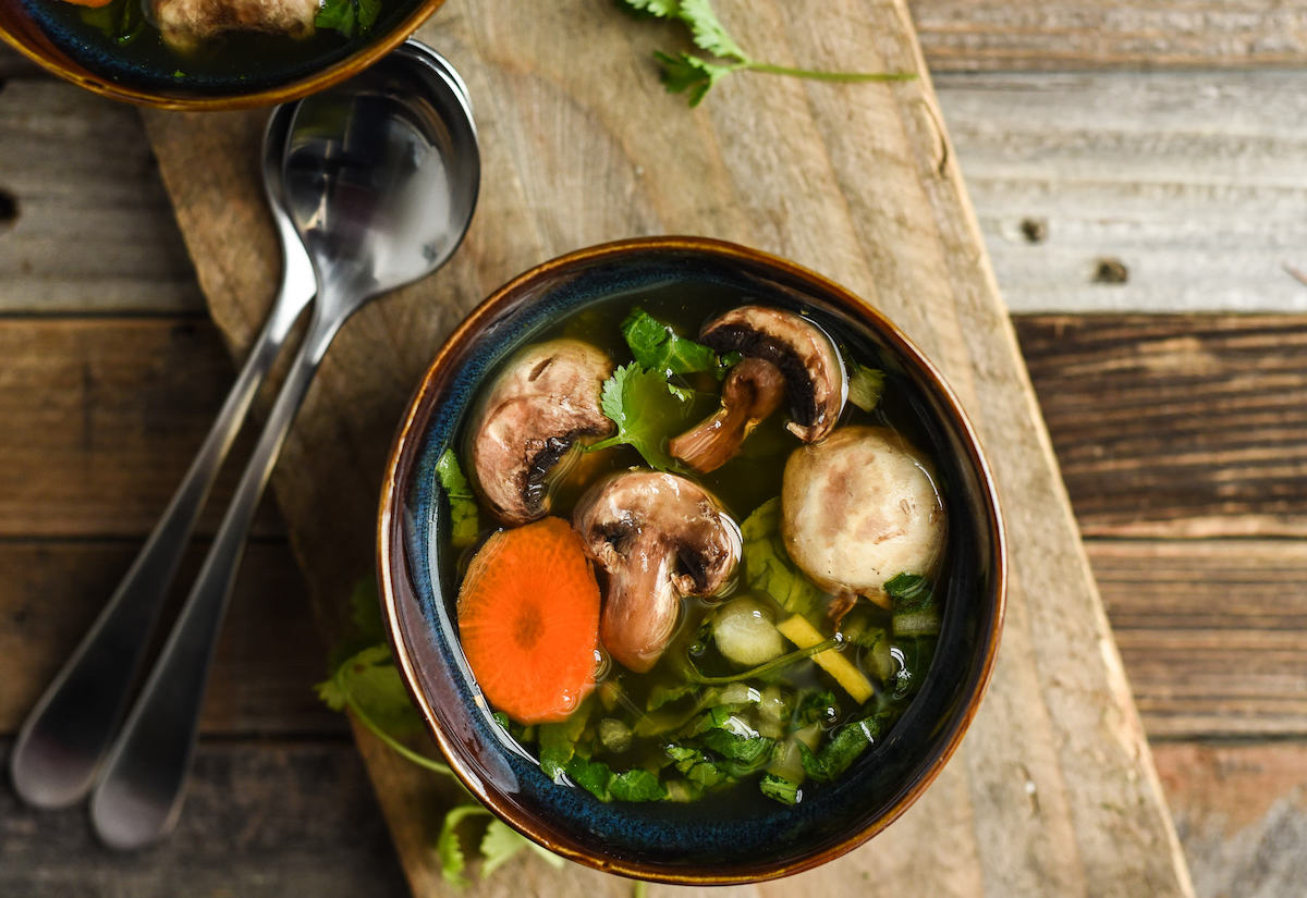 This easy Chinese vegetable soup is a perfect Asian twist on a tasty classic.
diycandy.com/chinese-vegeta…