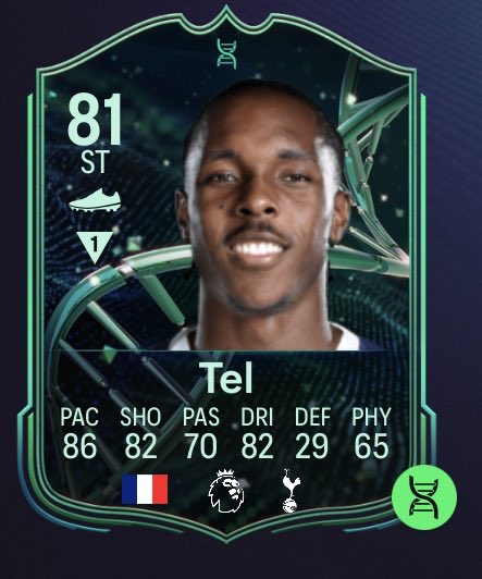 ♛ReeceWhite tweet media