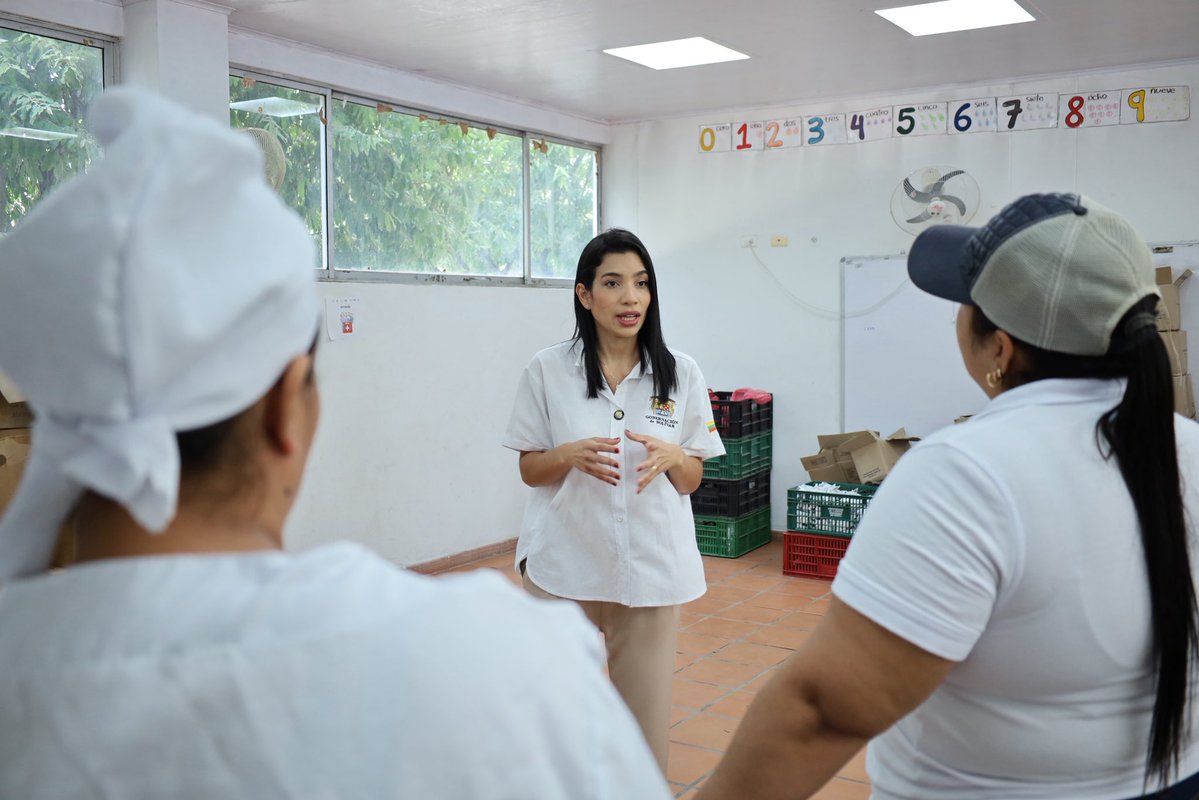 👩🏽‍🍳✨ Desde la SED continuamos fortaleciendo las capacidades de nuestras manipuladoras del PAE, con el objetivo de perfeccionar su labor y garantizar un servicio inocuo y preparado con amor para nuestros estudiantes
Visitamos las IE de Río Viejo apoyando el proceso de preparación