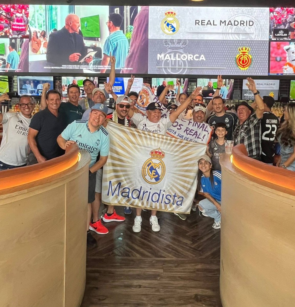 Buen día madridista, un día como hoy hace 11 años nacimos como una de las primeras peñas oficiales en USA, y que hemos seguido manteniendo el contacto con nuestros peñistas, jugadores y directivos. Gracias a todos por seguirnos y estar presentes en cada partido. Hala Madrid! ❤️💯