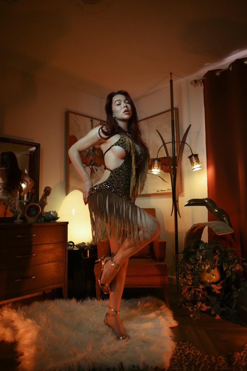 Emma🌹 BDAY FEB 19 tweet media