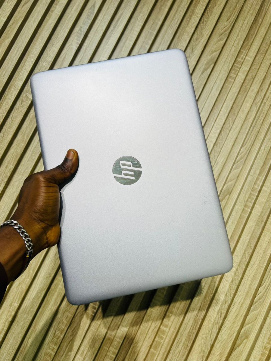 Muhammadkabeerr's tweet image. ➡️Hp Elitebook 840 G4
➡️Intel core i5 
➡️7th generation 
➡️8gb ram
➡️256gb ssd
➡️Keyboard light ✅
➡️FHD
➡️TYPE C port 
➡️Battery health: 3hrs plus
➡️14 inch
➡️original factory charger 🔌
         Price🏷️ 240k
   ☎️08165302268
        07047666158