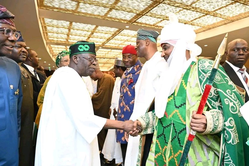 Eng_anasmaisang's tweet photo. Nine Sarkin Da Ganduje Ya Cire A Kano.🤣 https://t.co/1gx9f4uivX
