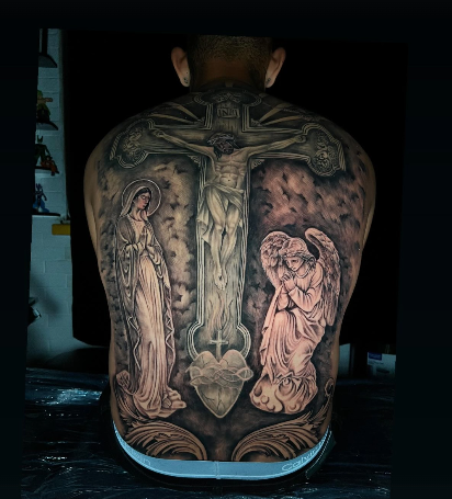 PublinewsGT's tweet photo. ¡Atención! 😱 El arquero Kenderson Navarro acaba de desvelar en sus redes su nuevo tatuaje. Un diseño que ya está dando de qué hablar entre sus fans. ¿Qué opinas de su nuevo tatuaje de Navarro ?
https://t.co/lJkgs7EacN
#KendersonNavarro #NuevoTatuaje #ArteCorporal #PublinewsGT https://t.co/hbVNjY6wEs