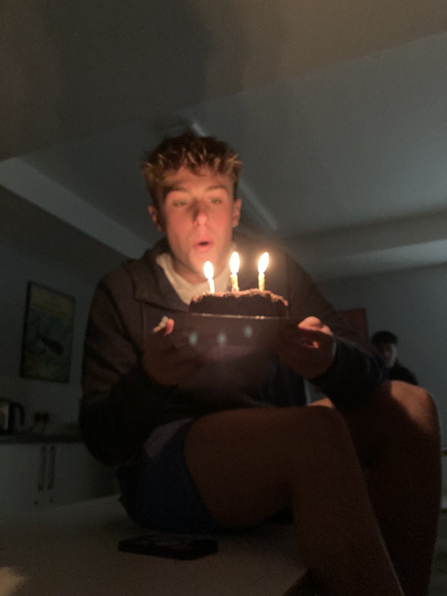 Happy 18th Birthday Filip!!
🔵🟢🔴🦅🎂🎂🦅🔴🟢🔵