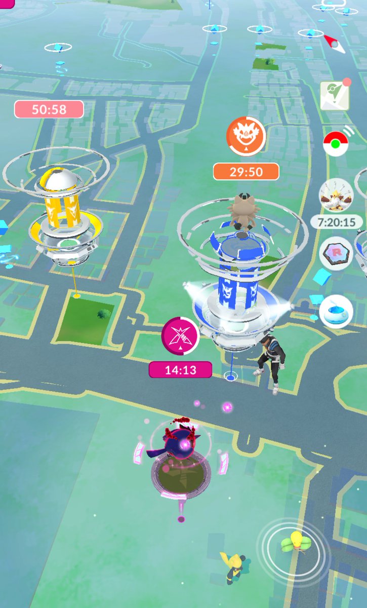 ニャースにクリフさん張り付いてて草