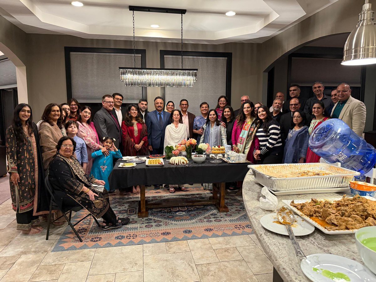PakinChicago's tweet photo. CG Tariq Karim was honored at farewell reception in Plainfield, IL, hosted by esteemed community members. Attended by 🇵🇰🇺🇸 professionals &amp; elected officials, incl. Senator Karina Villa. The event recognized his service in advancing diplomatic, economic, &amp; cultural relations https://t.co/K6TCKurdzr