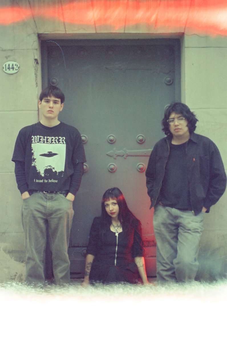 Mañana 19:00hs anuncio 

Fuji eterna 250T por sonicajuventud (ig)