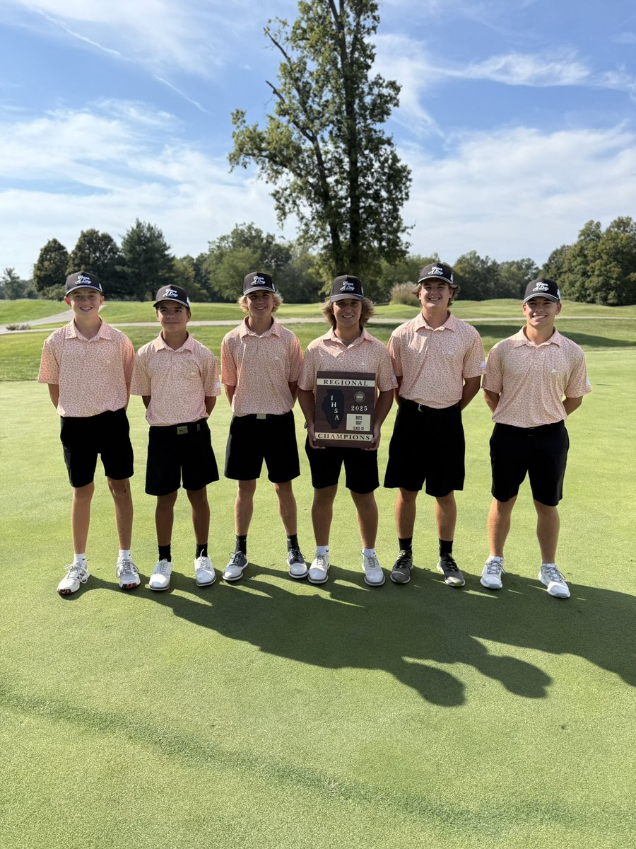 Zekelight20's tweet photo. The lads had a day! Regional champs! https://t.co/2fr1kwn3f2