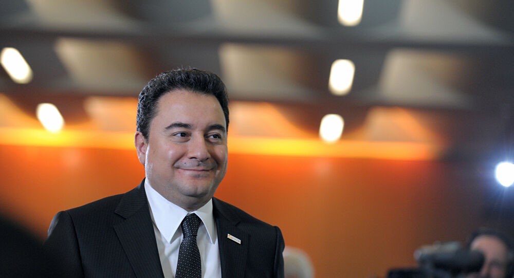 myanardag_'s tweet photo. Ali Babacan: “KHK mağduriyetleri bu ülkenin vicdanında derin yaralar açtı. Masumiyet karinesi yok sayıldı, insanlar hiçbir somut delil olmadan işlerinden edildi, sosyal hayattan koparıldı. Bu bir hukuk değil, bu bir zulüm düzenidir. 

Bizim sorumluluğumuz; haklıyı haksızdan, suçluyu suçsuzdan ayırmak ve bu büyük adaletsizliği sona erdirmektir. Herkes için geçerli olan tek bir hukuk düzeni kurmak boynumuzun borcudur.”