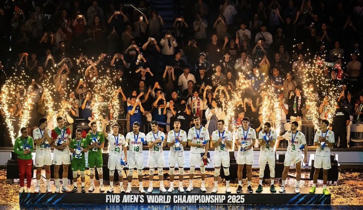 volleyBULm_phil's tweet image. Stoil Palev via IG:

"Приказката не е приключила... тя едва започва. 🏐✨ #volleyballworld #volleyball #almostthere #mallofasia"

#volleyBUL #Bulgaria #volleyball