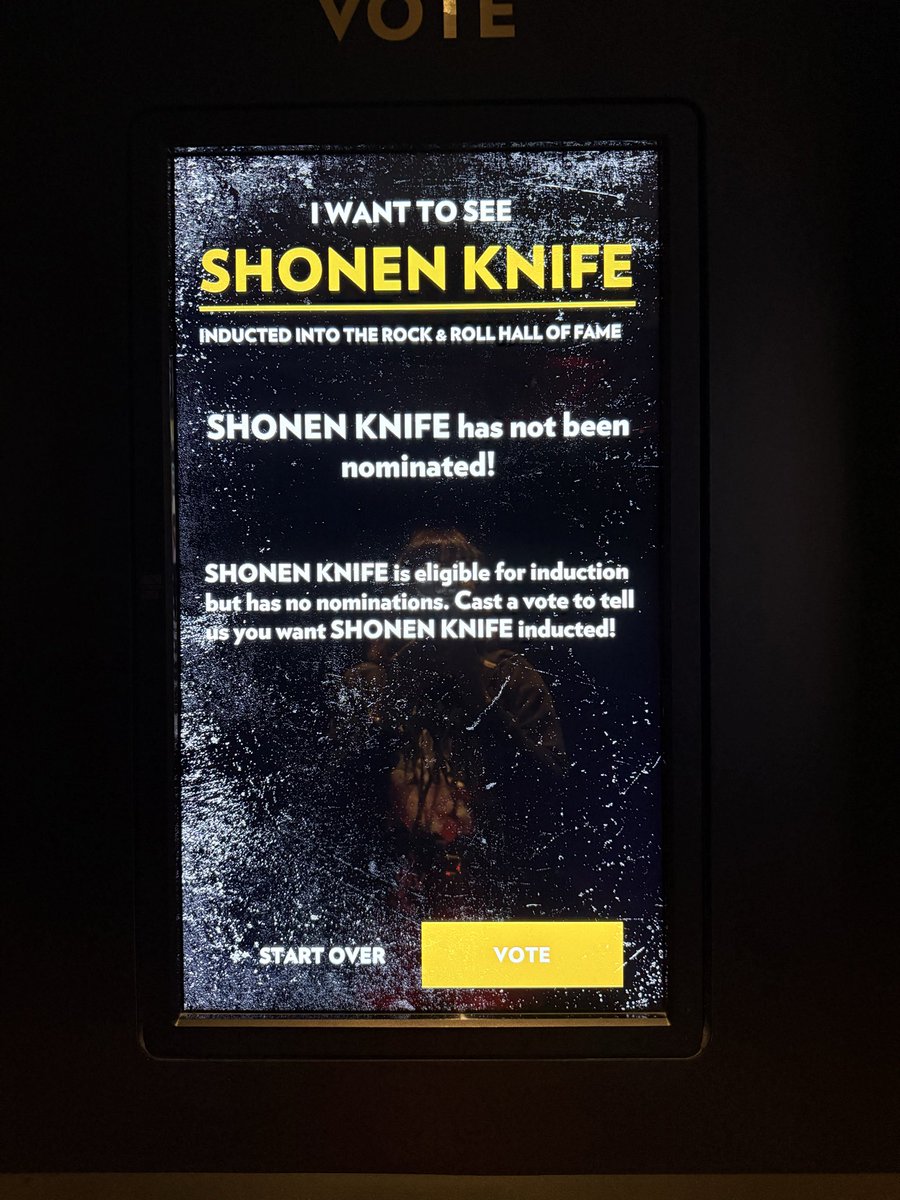 We’ve been at Rock and Roll Hall of Fame! We are nominated!
ロックの殿堂に行きました！何と少年ナイフがノミネートされてるそうです！
