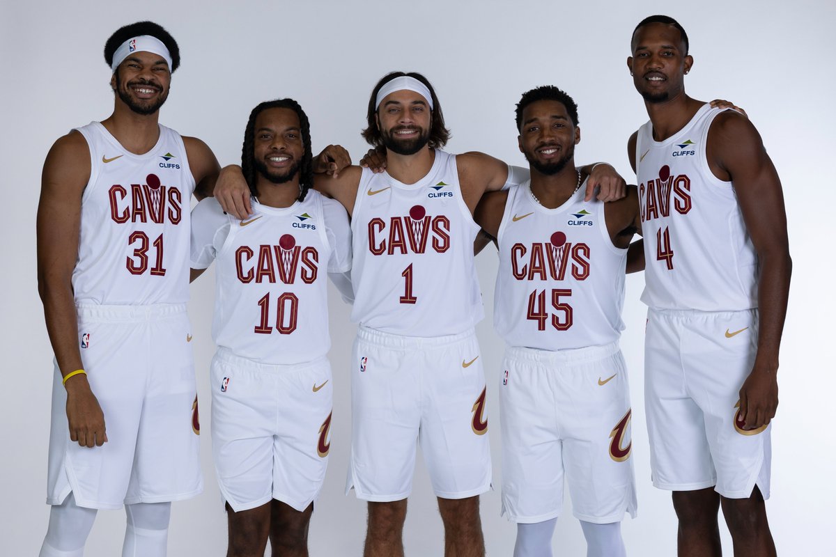 64-18 record last season.
East's No. 1 seed last season.

_____ this season.

What do you expect from the 2025-26 Cavs?