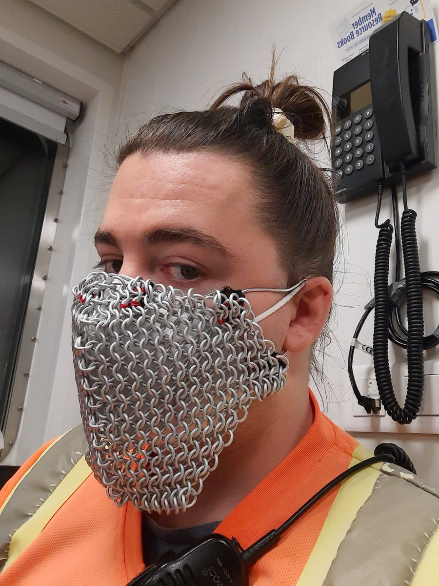 Here's some reference of a chainmaille veil for all the artists making Vaelus art #criticalrole #criticalrolecampaign4