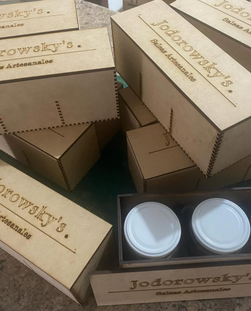 Ya se acerca la Navidad y por tal motivo ponemos en preventa las tan gustadas cajitas grabadas ideales para un buen regalo con productos 100% naturales.
Todo el mes de octubre a solo $350 
A partir de noviembre a precio normal de $380
Planeen con tiempo sus regalos y ahorren✅