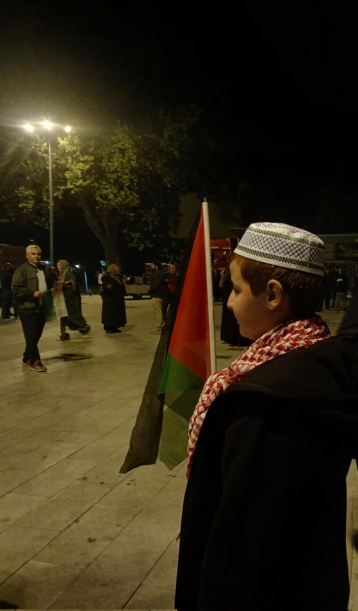 Bir ölür bin diriliriz Evelallah...
#GlobalSumudFlotilla 
#bekirdeveli #SumudForGaza