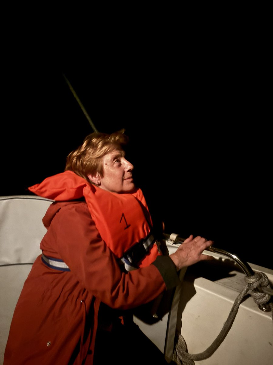 Mania Barsefski ❤️ lumineuse
Nous nous sommes rencontrées sur ce bateau, elle milite pour la Palestine depuis sa jeunesse. Elle a aujourd’hui 67 ans.