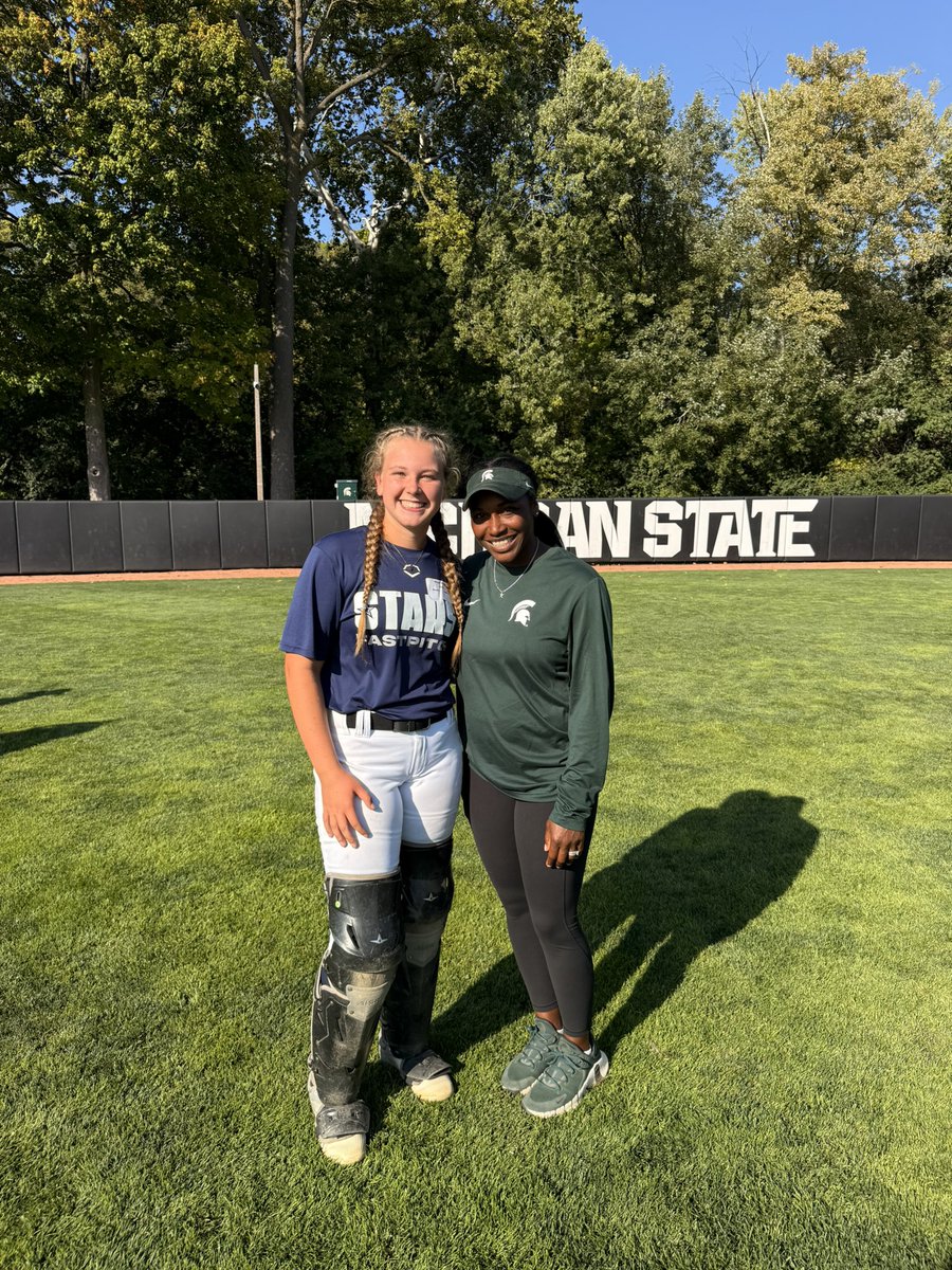 Had a great weekend at MSU for their clinic this Saturday! It was a great opportunity to meet and learn from Coach Sho and her team! Looking forward to visiting again already! #harperwrightneverwrong #2028 #catcher #6
<a href="/ILStars2010/">IL Stars Fastpitch - Erickson</a> <a href="/starsnationalfp/">Stars Organization</a>
<a href="/SBRRetweets/">Softball Recruiting Reposts</a> <a href="/CoastRecruitsSB/">Coast Recruits 🥎</a>