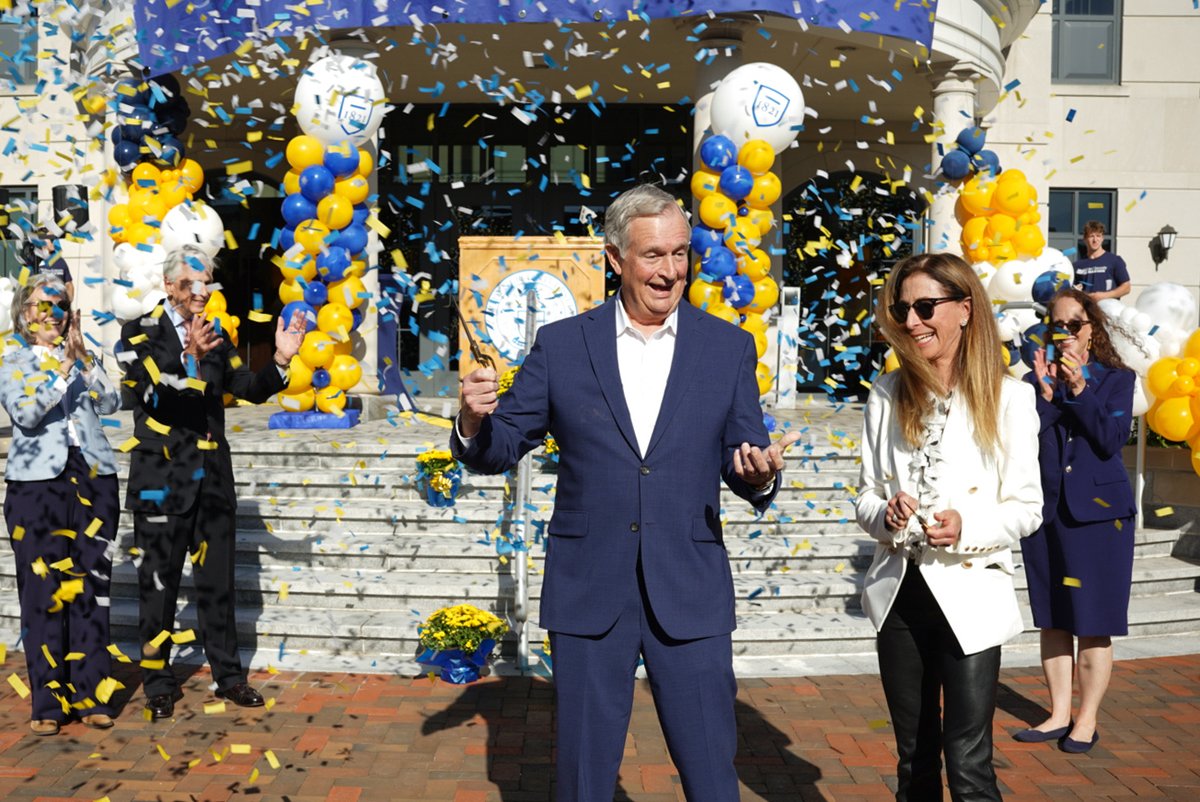 WidenerUniv's tweet photo. Today we officially unveiled the Jack &amp; Nancy Dwyer School of Nursing!

The School of Nursing has been renamed for alumnus Jack Dwyer ’78 and his wife Nancy in recognition of their $10 million transformational gift to Widener — the largest in university history!! https://t.co/wg2qimjvD2