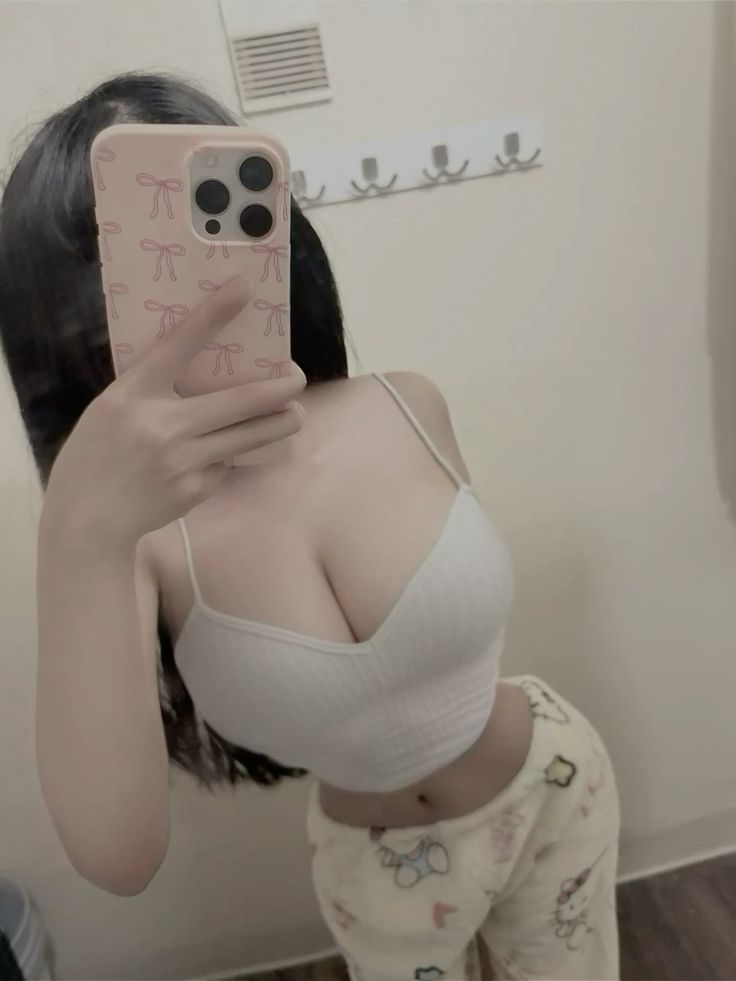 ourpathss's tweet image. rate 1-10