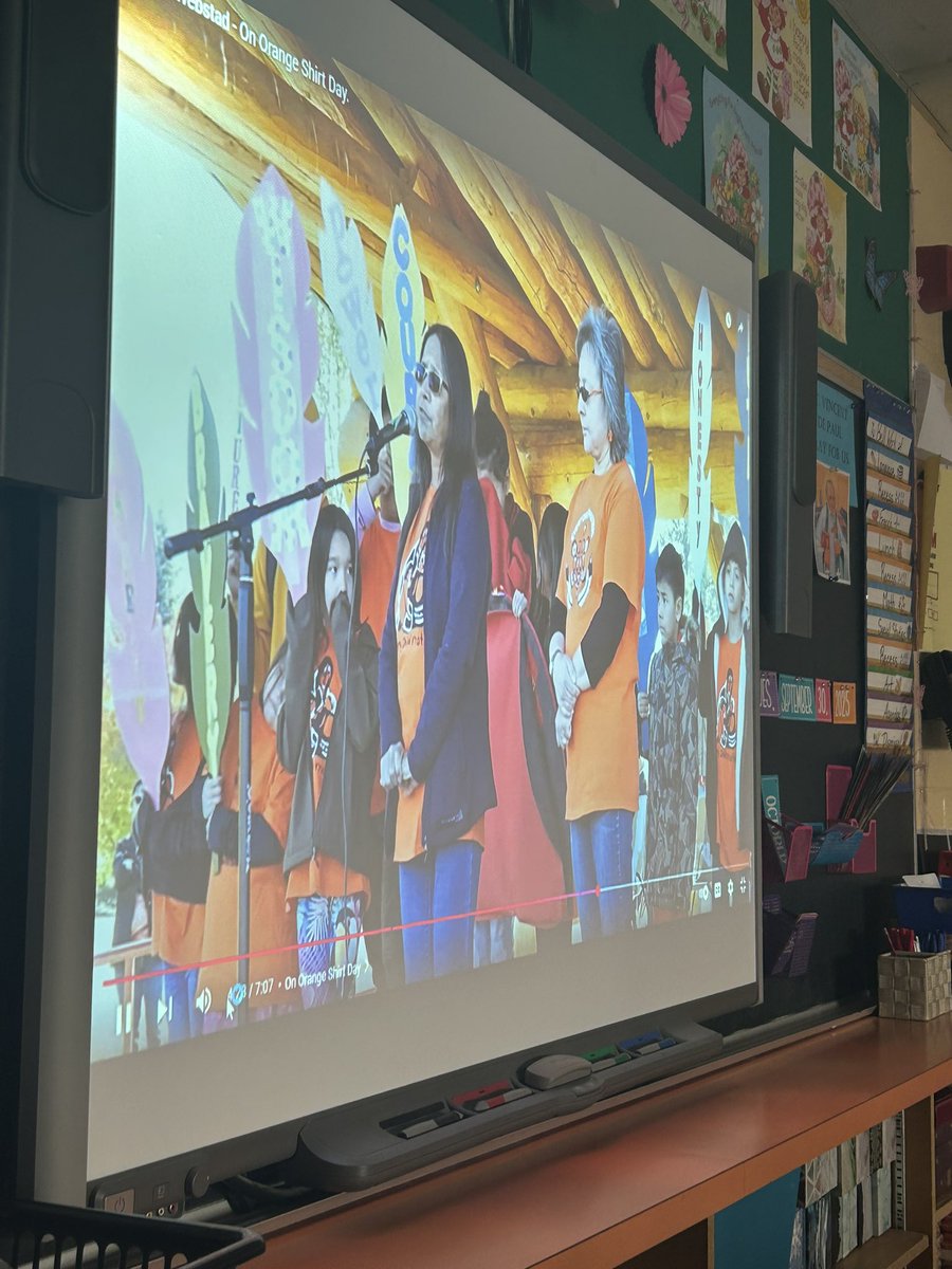 PizzaniGVAN's tweet photo. Yesterday for #TruthAndReconciliation Day we listened to Phylis Webstad’s story about her time at a Residential School, and then we went outside to #WalkForWenjack Hoping to bring Chanie closer to home 🧡#VanierVikings https://t.co/FjDTRKNR2F