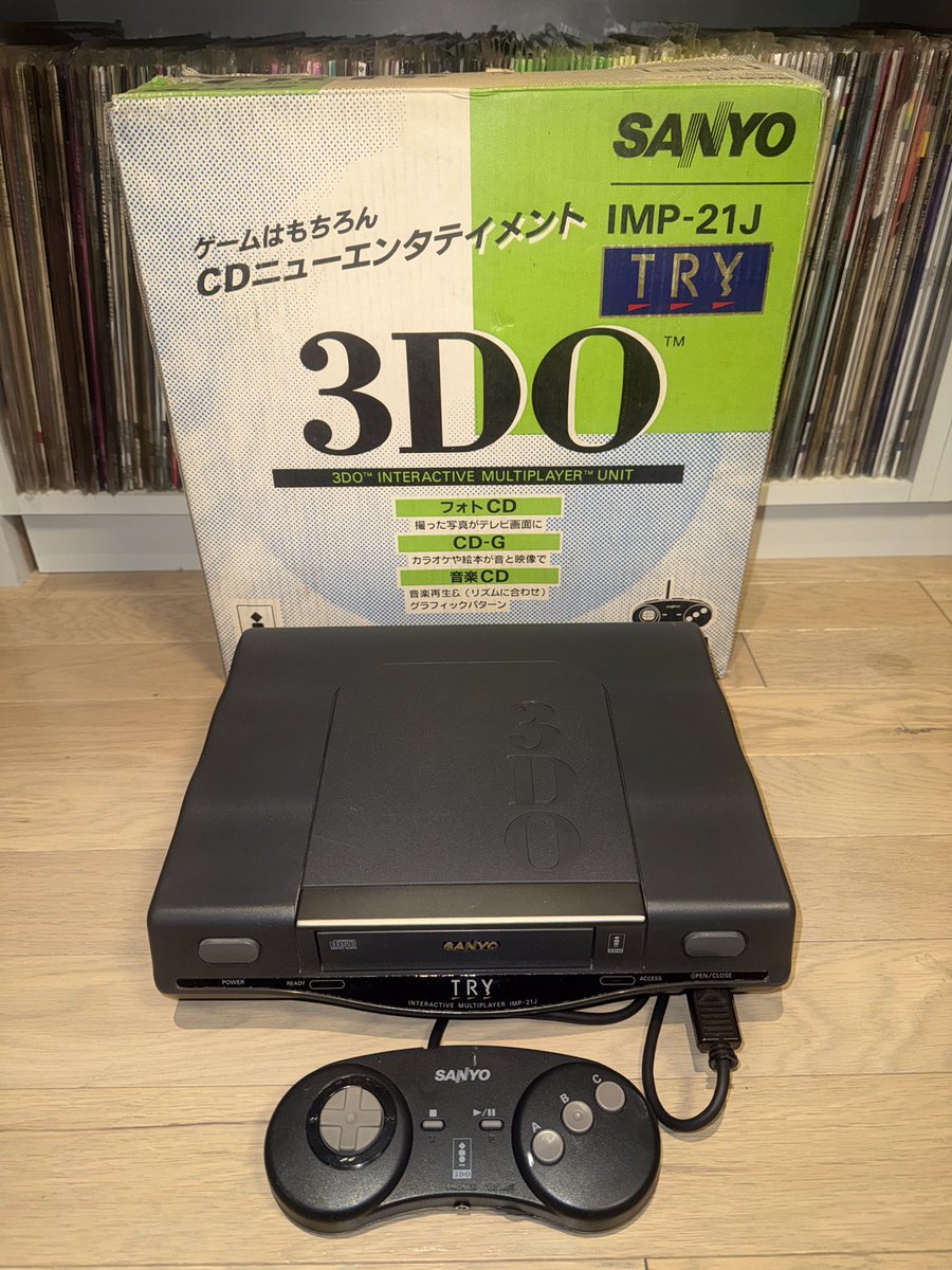 henlyh's tweet image. おはようございます😃
昨日10月1日は、サンヨーの3DO TRYが発売されて31年目だったんですねー！㊗️🥳🎉
価格は、パナソニックの3DO REALと同じ54,800円でした！
#レトロコンシューマー愛好会
#3DO