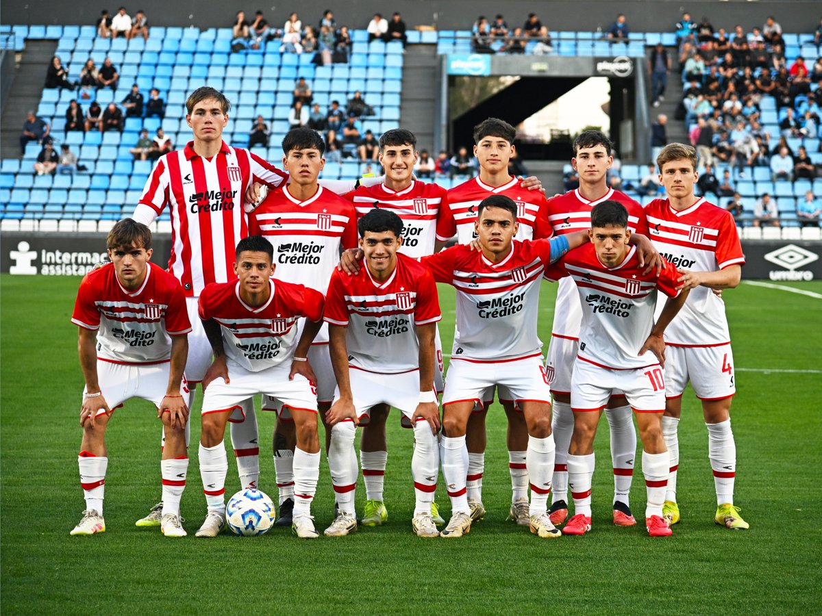 EdelpFutbol's tweet photo. 🦁 El León en Alberdi 📸

#TorneoProyección https://t.co/T9PGgLehSp