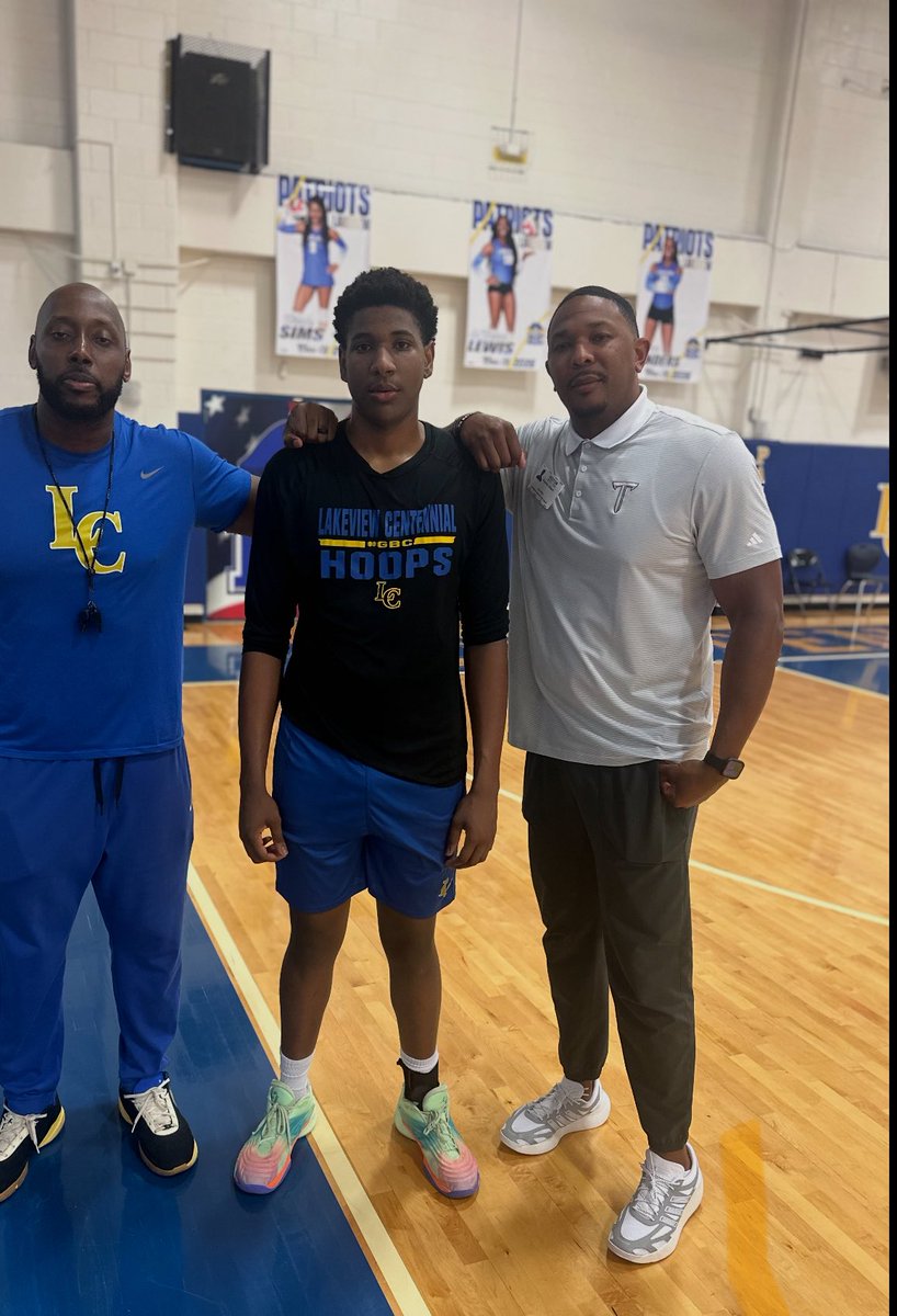 Coach Bookman (@bigbook15817) on Twitter photo Thank you <a href="/bgilbert32/">Brandon Gilbert</a> for stopping by the View and checking out our guys! One of the best in the business! A real one! Love to see you on the road grinding! Major part of my coaching journey! Family for life! π― <a href="/TroyTrojansMBB/">Troy Trojans MBB</a> <a href="/LCPatriotHoops/">Lakeview Centennial Boys Basketball</a> <a href="/saincilaire/">Coach Ant Saincilaire</a> Thank you <a href="/bgilbert32/">Brandon Gilbert</a> for stopping by the View and checking out our guys! One of the best in the business! A real one! Love to see you on the road grinding! Major part of my coaching journey! Family for life! π― <a href="/TroyTrojansMBB/">Troy Trojans MBB</a> <a href="/LCPatriotHoops/">Lakeview Centennial Boys Basketball</a> <a href="/saincilaire/">Coach Ant Saincilaire</a>