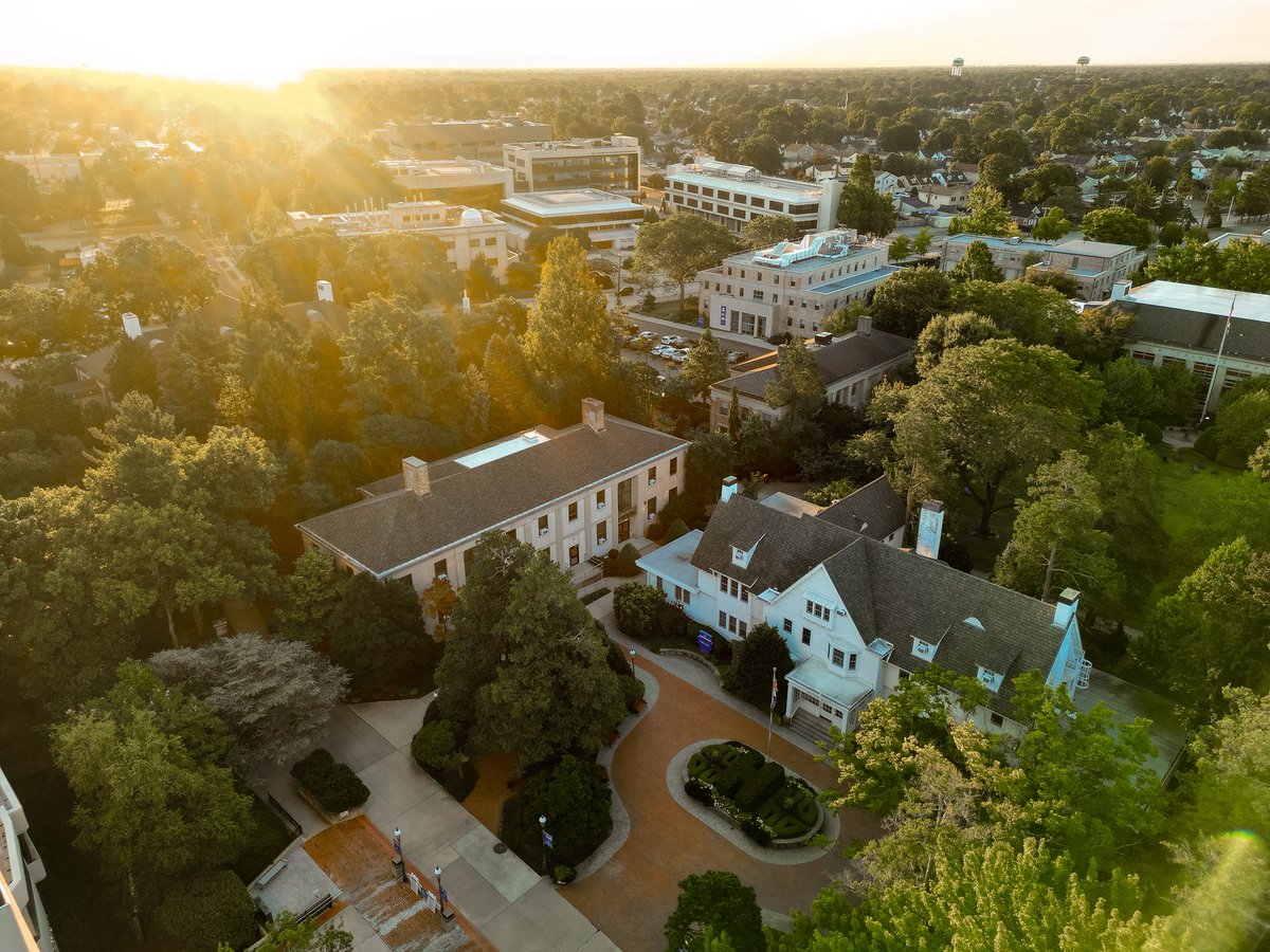 Hofstra University tweet media