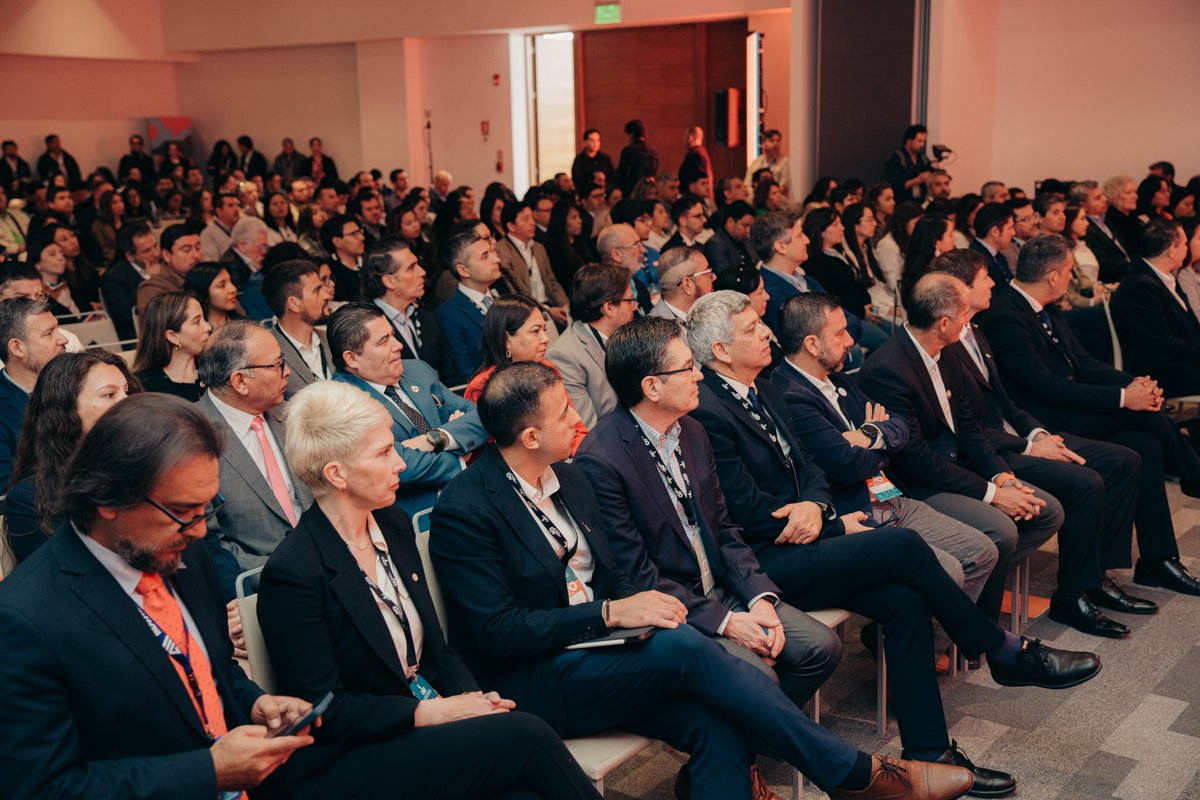 cimit_tarapaca's tweet photo. El 1 de octubre arrancamos el #CIMIT2025 en Iquique 🌟
Día 1 con grandes temas: talento regional, gestión hídrica, litio, royalty minero y mujer en minería.
📍 Hotel NH Pacífico, Iquique | 1 y 2 oct.
👉 Más info en https://t.co/22WTQ1futJ

#CIMIT2025 #Tarapacá https://t.co/UdLkWjKW1e