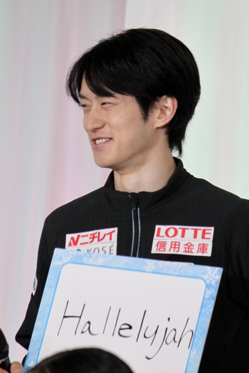 【掲載情報】
2日中日新聞運動面にフィギュアスケート新シーズン開幕記者会見について掲載しました。お写真は、全員の集合写真をカラーで。坂本花織選手、鍵山優真選手、山本草太選手のコメント入りです。