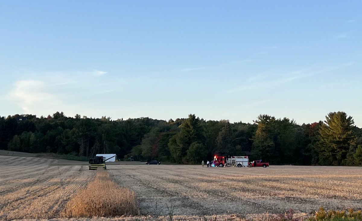 countriboy613's tweet photo. It’s a sad day today. I’m at a complete loss for words. My heart is being ripped in half as we speak and I can’t bare the pain. 😭😭😭😭

RIP John Deere 😞 https://t.co/jI9fVtyuTF