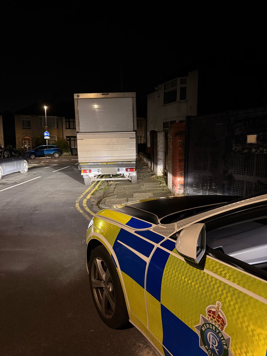 MerPolTraffic's tweet image. Tonight, we’ve recovered a cloned vehicle in the #Wirral area! Vehicle suspected stolen a number of years ago and is now off the road!