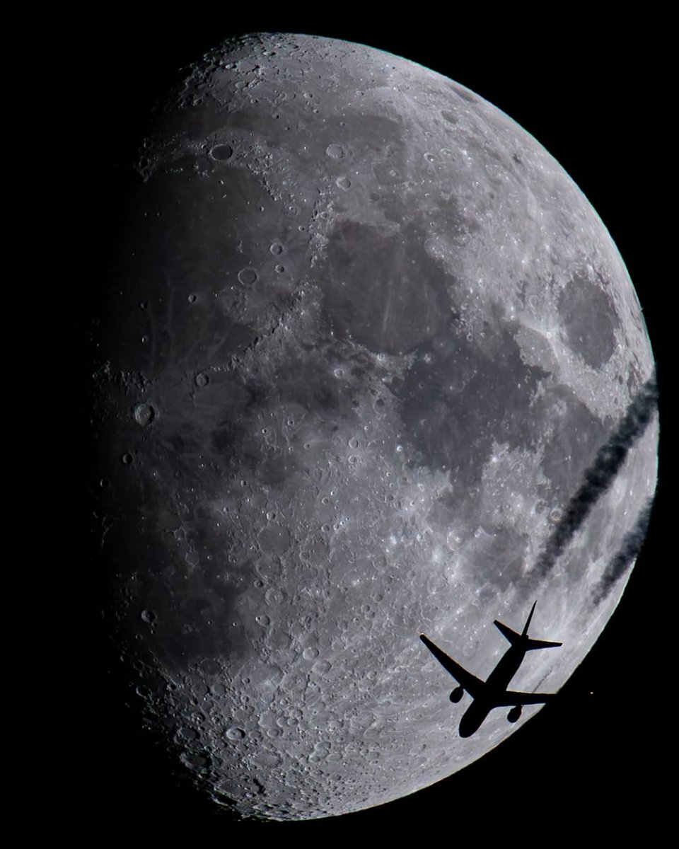 October takes flight 🌕✈️🎃