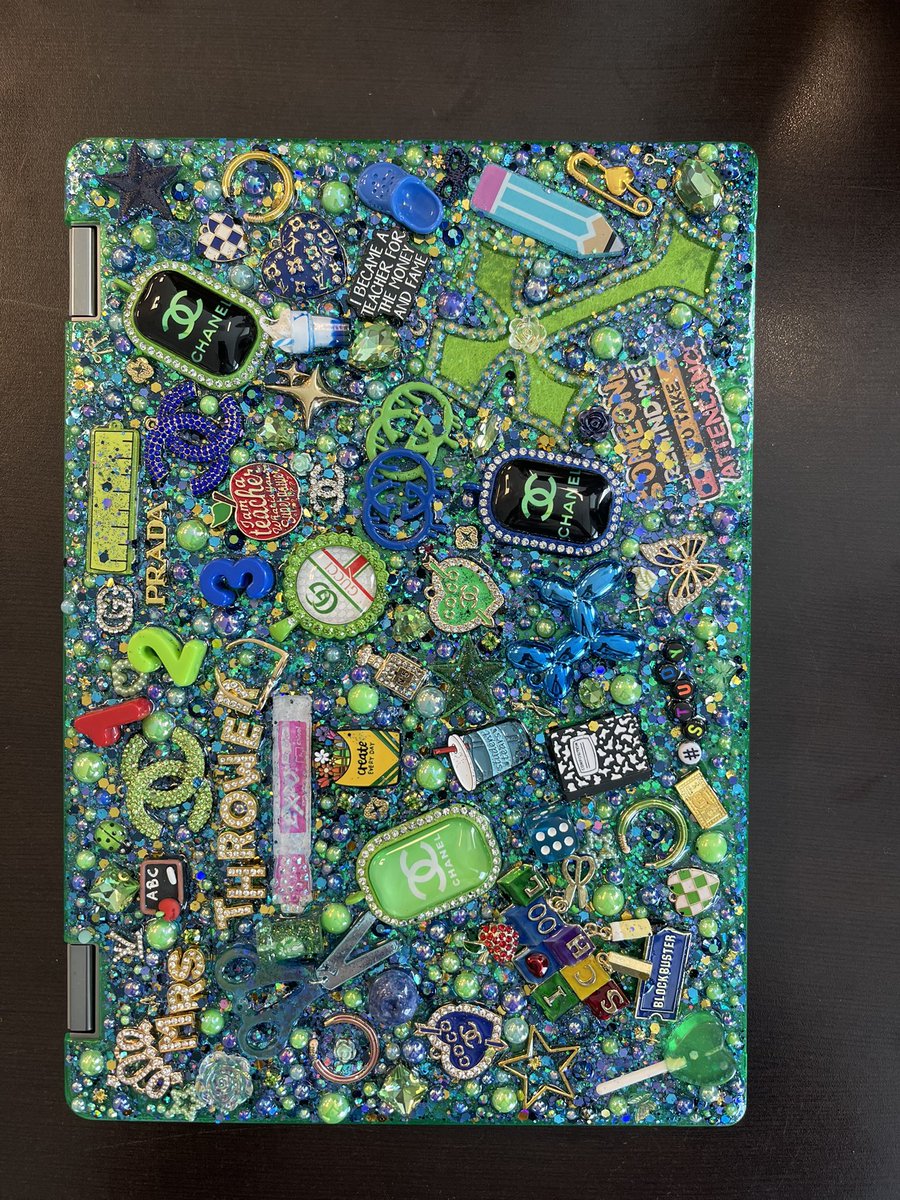 WLMS_AVID's tweet image. My laptop got an upgrade. Aura ✨