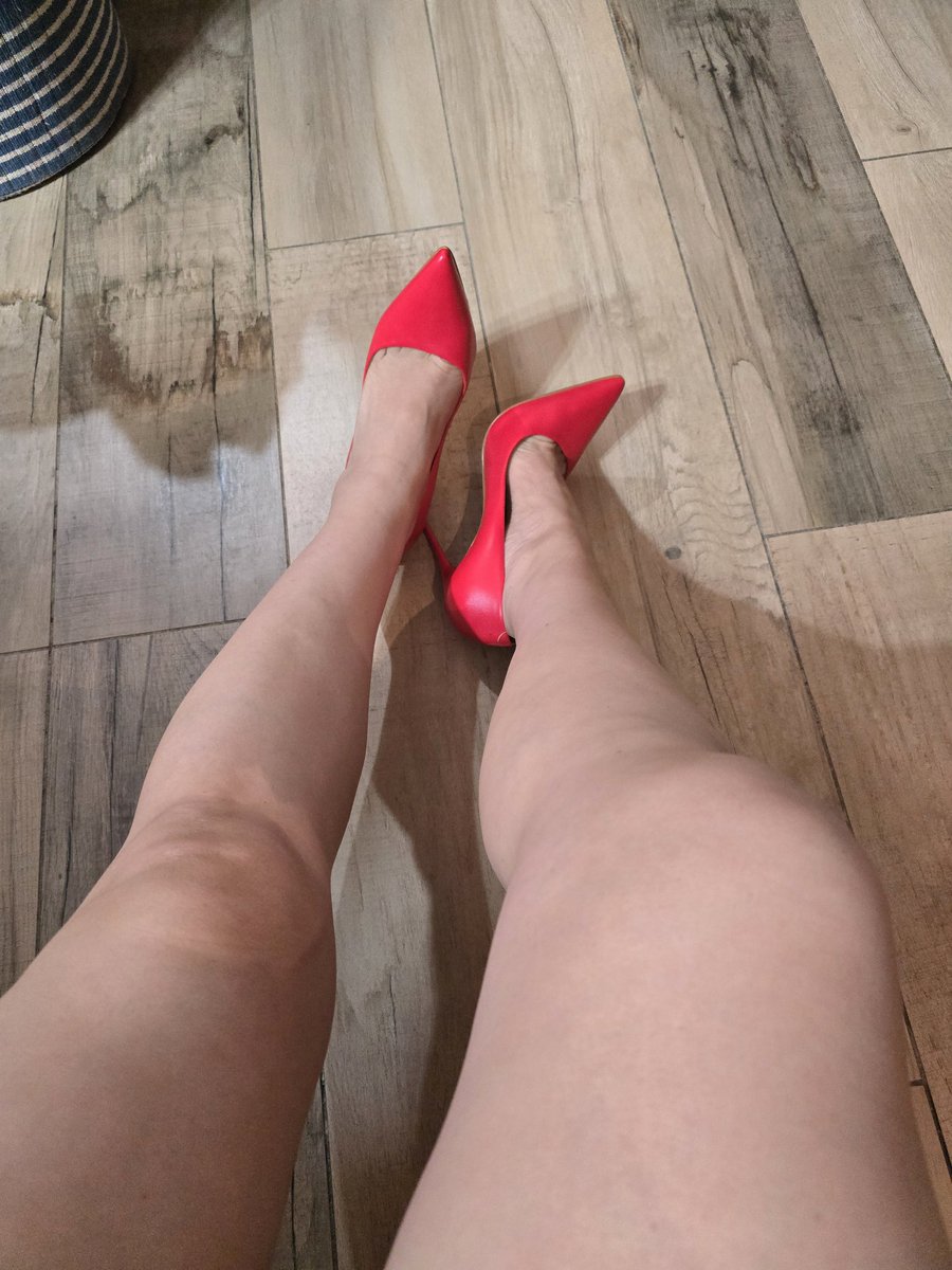 tecolotadiurna's tweet photo. ๐ฆ๐ธ #YoTengoAlasdeTecolota #feetlovers #Stilletos https://t.co/sefvskX1yD