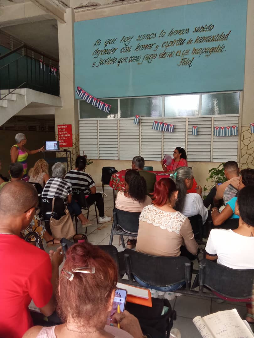 Productivo intercambio de saberes y experiencias pedagógicas con la estructura Metodológica del municipio Cerro, comprometidos a optimizar los resultados del aprendizaje.