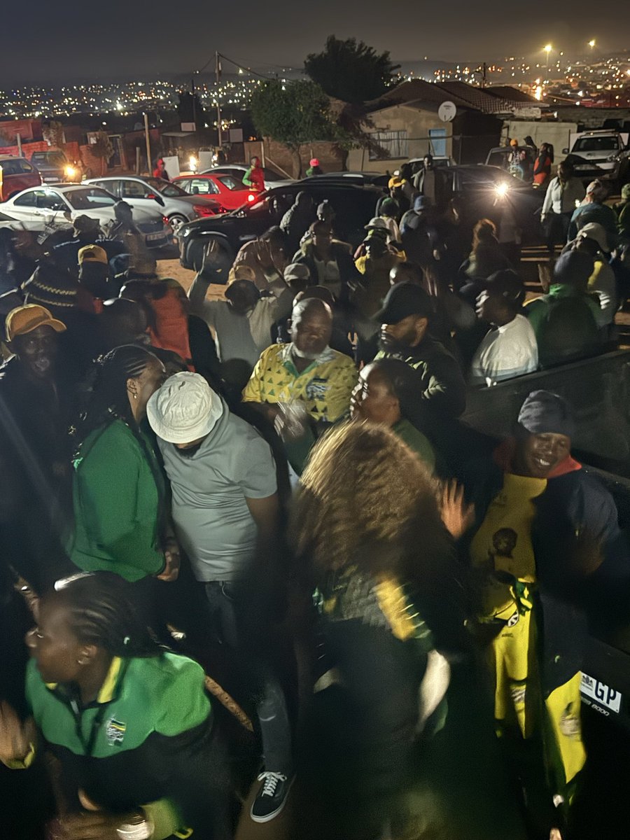Tlangi Mogale: CoT MMC Roads&Transport🖤💚💛 🇿🇦 tweet media